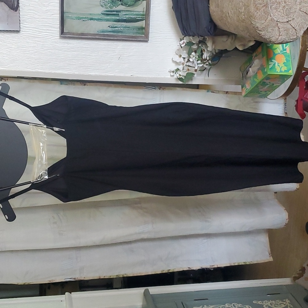 BLACK SPECIAL OCCASION DRESS. - Picture 2 of 5